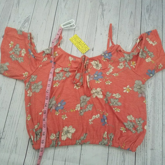 NWT Ginger G orange floral cold shoulder tee - Picture 2 of 5